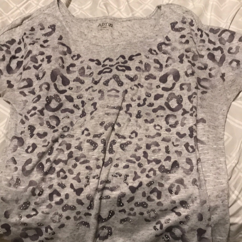 Leopard spotted shirt. Pxl